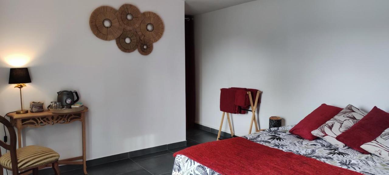 Les Coulirooms Sainte-Anne  Buitenkant foto